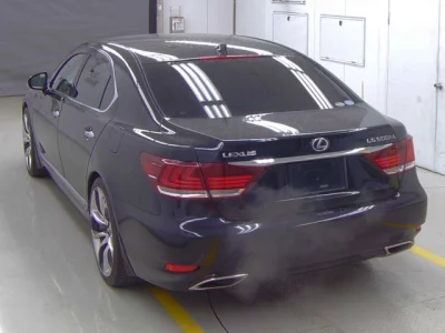 Lexus LS