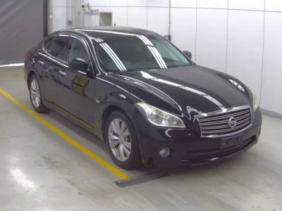 Nissan FUGA  с аукциона в Японии