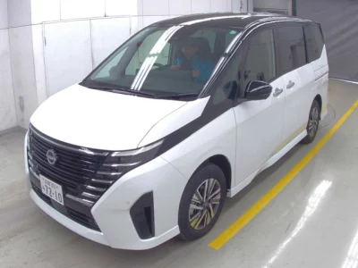 Nissan SERENA  с аукциона в Японии