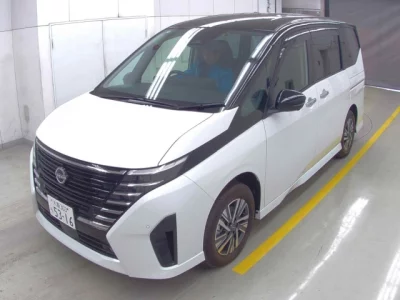 Nissan SERENA  с аукциона в Японии