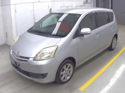 Toyota PASSO SETTE  с аукциона в Японии