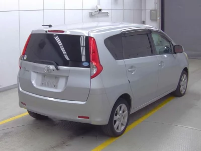 Toyota PASSO SETTE  с аукциона в Японии