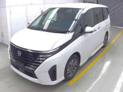 Nissan SERENA  с аукциона в Японии