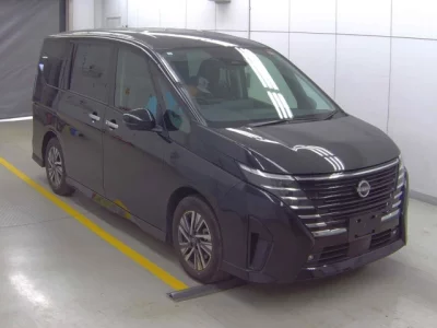 Nissan SERENA  с аукциона в Японии