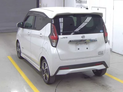 Nissan DAYZ ROOX  с аукциона в Японии