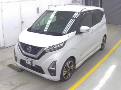 Nissan DAYZ ROOX  с аукциона в Японии