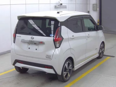 Nissan DAYZ ROOX  с аукциона в Японии