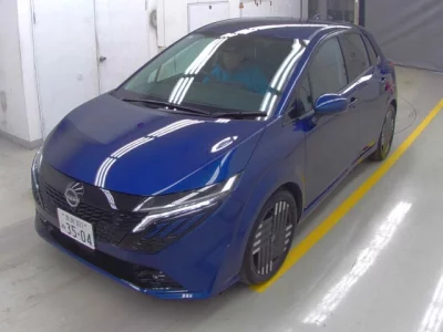 Nissan AURA