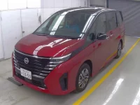 Nissan SERENA лот № 1069 оценка 6  с аукциона в Японии 2