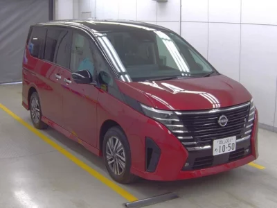 Nissan SERENA  с аукциона в Японии