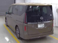 Nissan SERENA лот № 1072 оценка 5  с аукциона в Японии 1