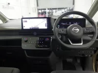 Nissan SERENA лот № 1072 оценка 5  с аукциона в Японии 4