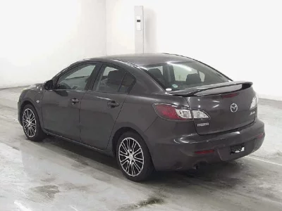 Mazda AXELA  с аукциона в Японии