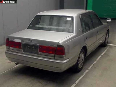 Toyota CROWN COMFORT  с аукциона в Японии