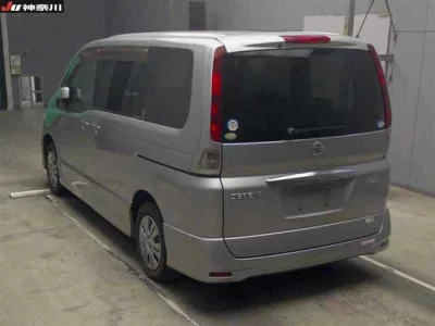 Nissan SERENA  с аукциона в Японии