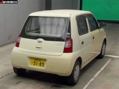 Daihatsu Esse