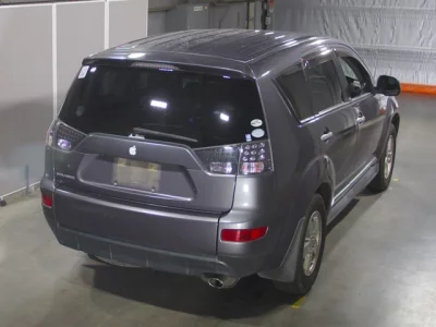 Mitsubishi OUTLANDER  с аукциона в Японии