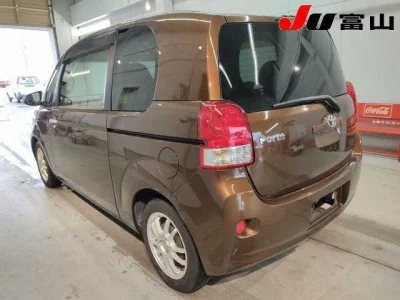 Toyota PORTE