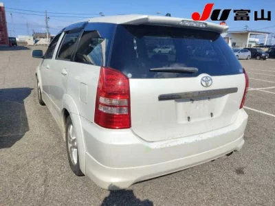 Toyota WISH  с аукциона в Японии
