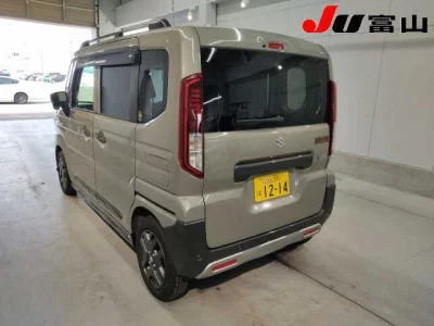 Suzuki SPACIA GEAR  с аукциона в Японии