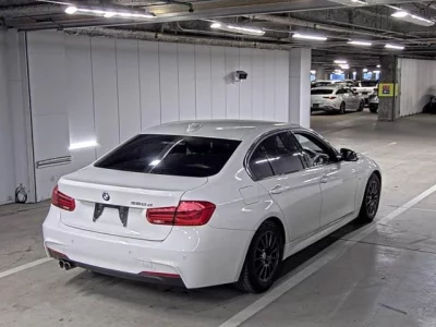 BMW 3-Series  с аукциона в Японии