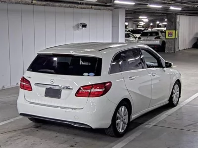 Mercedes-Benz B CLASS