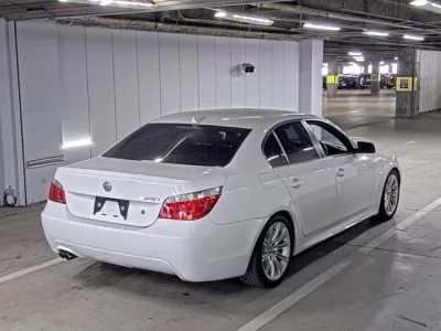 BMW 5-Series  с аукциона в Японии