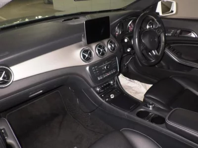 Mercedes-Benz CLA CLASS