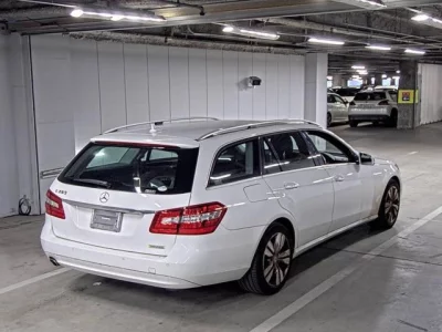 Mercedes-Benz E CLASS WAGON