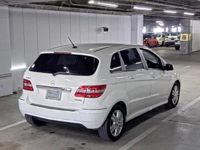 Mercedes-Benz B CLASS