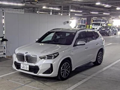 BMW IX1