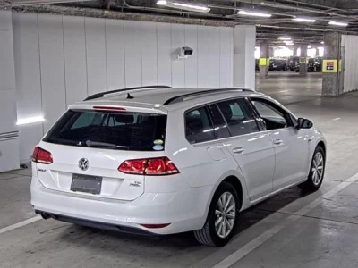 Volkswagen GOLF VARIANT