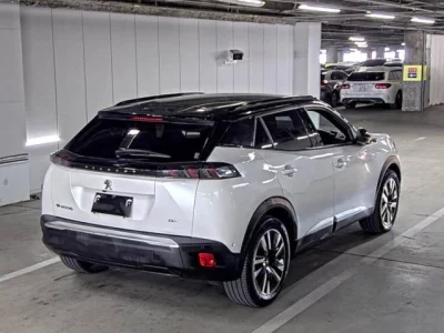 Peugeot E-2008  с аукциона в Японии