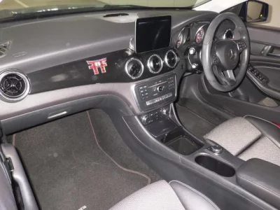 Mercedes-Benz CLA CLASS