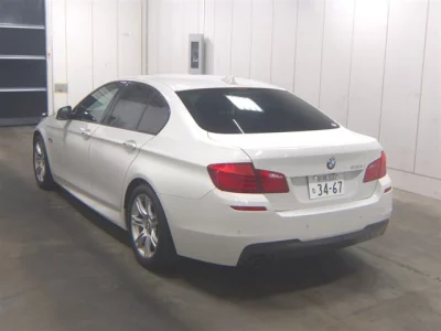 BMW 5-Series  с аукциона в Японии