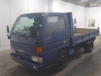 Mazda TITAN  с аукциона в Японии