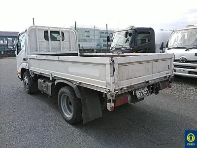 Toyota DYNA  с аукциона в Японии