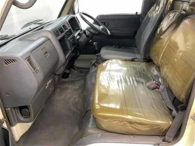 Toyota DYNA  с аукциона в Японии