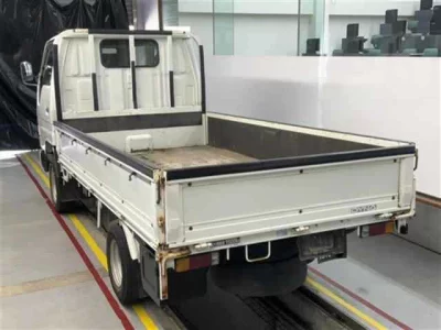 Toyota DYNA  с аукциона в Японии