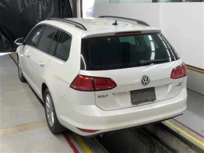 Volkswagen GOLF VARIANT