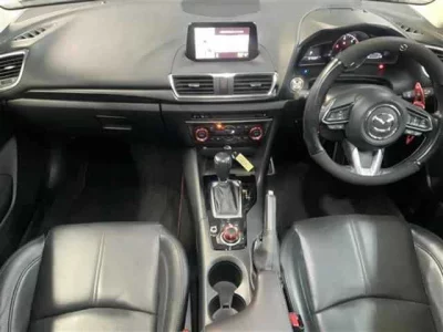 Mazda AXELA  с аукциона в Японии