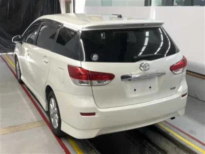 Toyota WISH  с аукциона в Японии