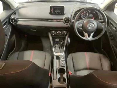 Mazda DEMIO  с аукциона в Японии