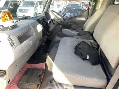 Hino DUTRO  с аукциона в Японии