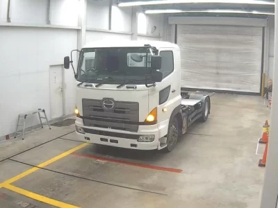 Hino TRUCK