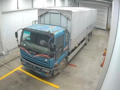 Isuzu TRUCK