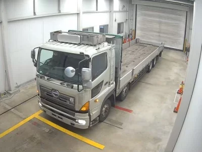 Hino TRUCK