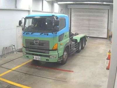 Hino TRUCK
