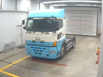 Hino TRUCK