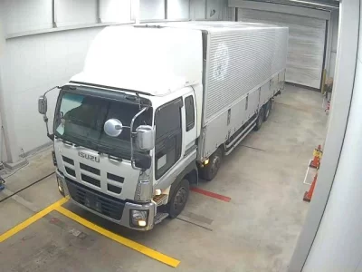 Isuzu TRUCK
